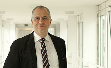 Christian Groth, Leiter Personal und Recht, St. Marien-Krankenhaus Berlin Christian Groth leitet die Abteilung Personal und Recht im Sankt Marien-Krankenhaus Berlin