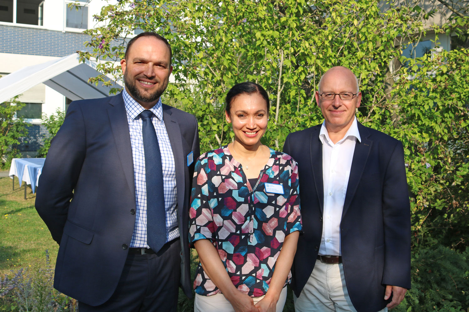 Dr. med. Aischa Nitardy, Joachim Preiss und Torsten Jörres beim Sankt Marien-Symposium
